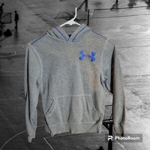 Under Armour Loose Fit‎ Hoodie Boy's Size YSM (p22)
